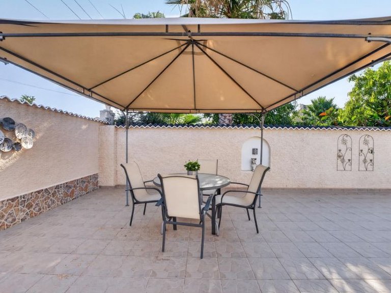 Villa for Sale in Torrevieja, Alicante 4
