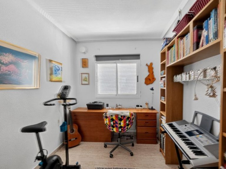 Apartment for Sale in Torrevieja, Alicante 25