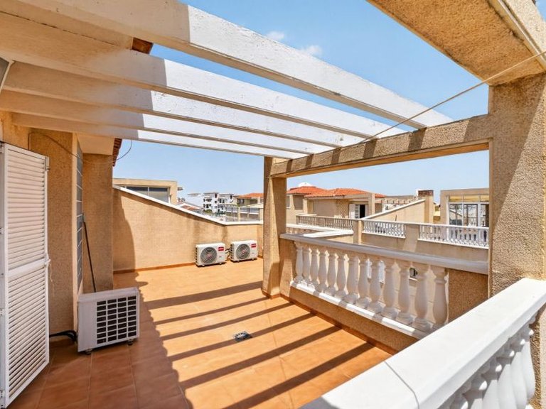 Town House for Sale in Playa Flamenca, Alicante 32