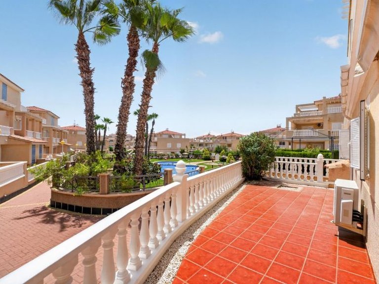 Town House for Sale in Playa Flamenca, Alicante 34