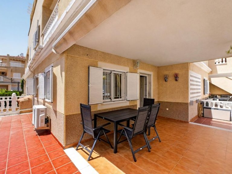Town House for Sale in Playa Flamenca, Alicante 4