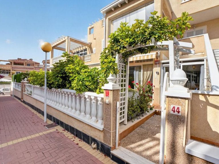 Apartment for Sale in Playa Flamenca, Alicante 29