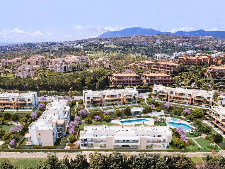 Apartment for Sale in Atalaya, Malaga 1