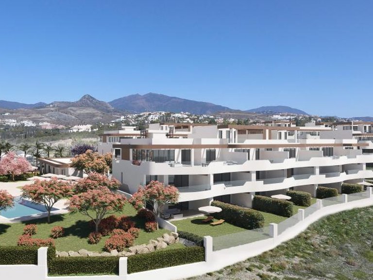 Apartment for Sale in New Golden Mile, Malaga 15