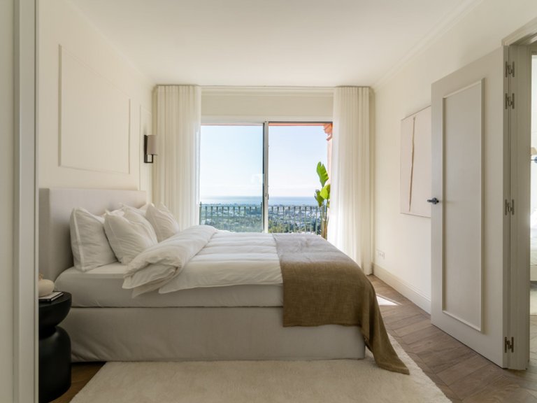 Town House for Sale in Estepona, Malaga 11