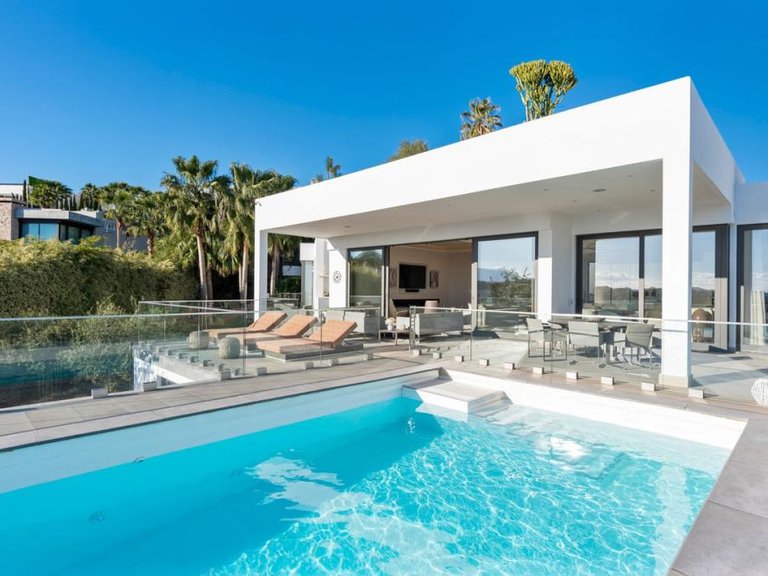 Town House for Sale in Benahavís, Malaga 1