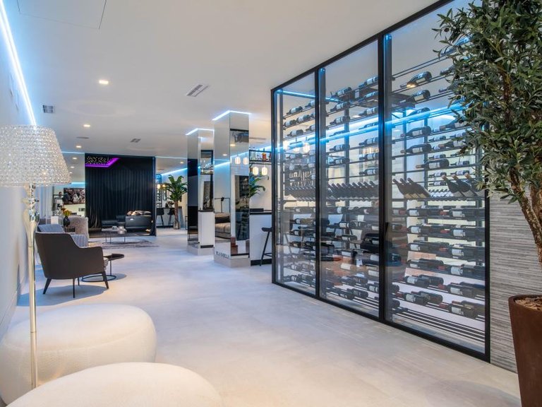 Villa for Sale in Benahavís, Malaga 43