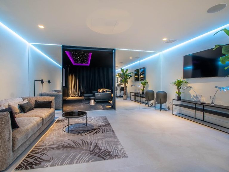 Villa for Sale in Benahavís, Malaga 46
