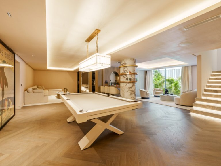 Villa for Sale in Nueva Andalucía, Malaga 19