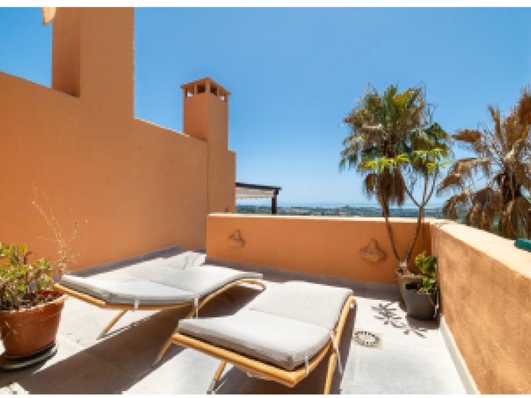 Penthouse for Sale in Nueva Andalucía, Malaga 11