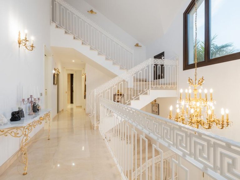 Villa for Sale in Marbella, Malaga 13