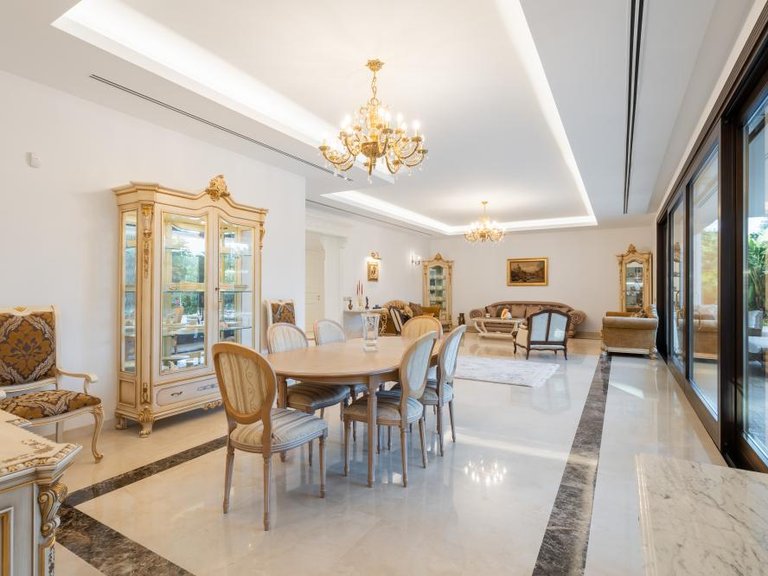 Villa for Sale in Marbella, Malaga 8