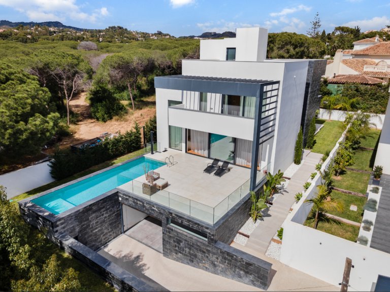 Villa for Sale in Marbella, Malaga 11