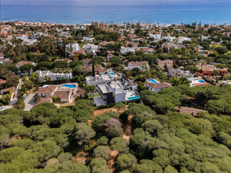 Villa for Sale in Marbella, Malaga 4