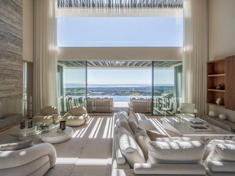 Villa for Sale in Sotogrande, Malaga 4