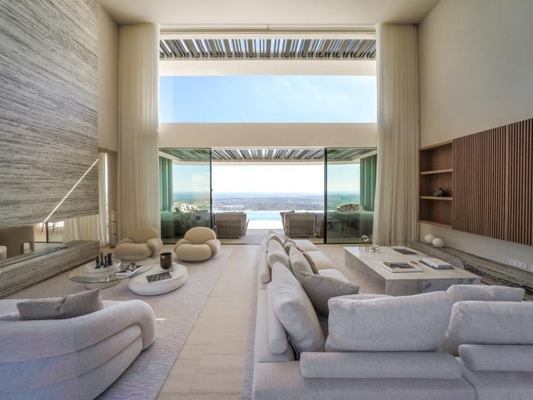 Villa for Sale in Sotogrande, Malaga 16