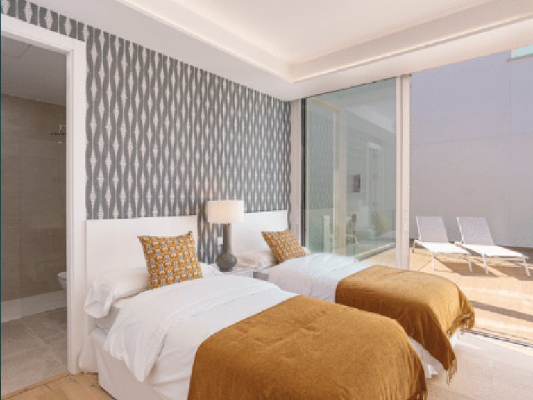 Villa for Sale in Marbella, Malaga 8