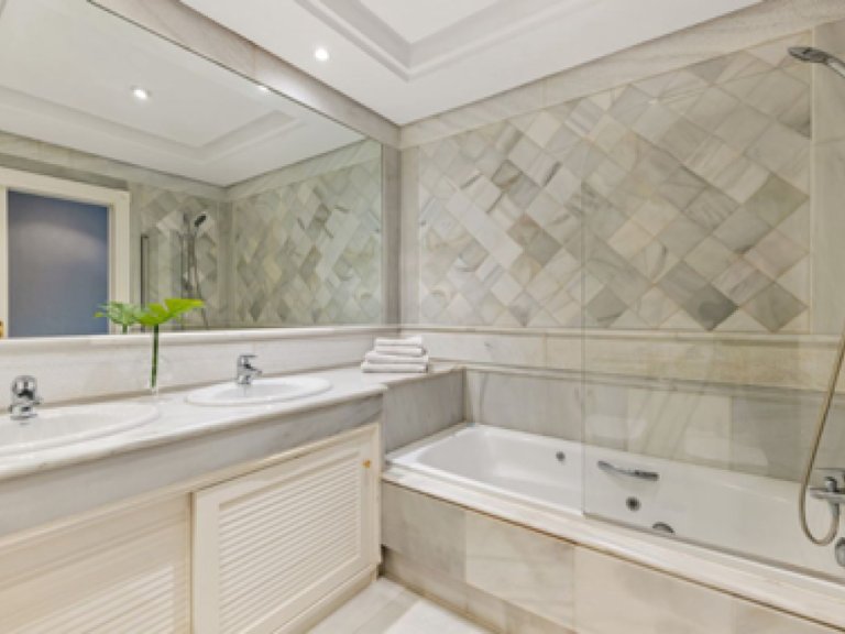 Apartment for Sale in Marbella, Malaga 7