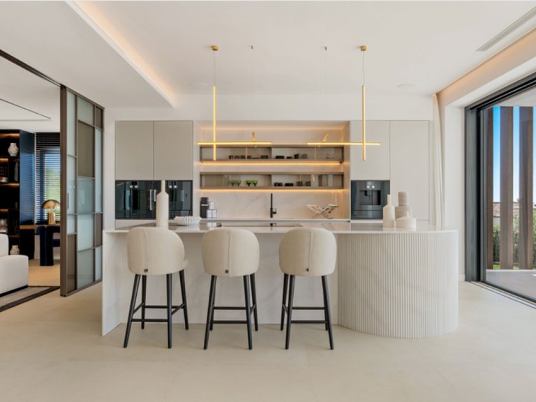 Villa for Sale in Marbella, Malaga 4