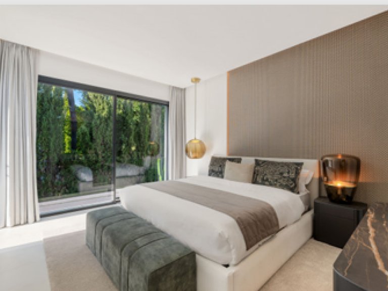 Villa for Sale in Marbella, Malaga 11