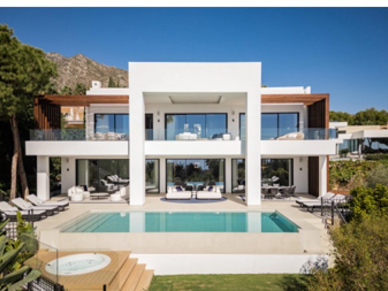 Villa for Sale in Marbella, Malaga 19