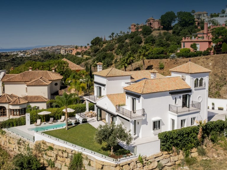 Villa for Sale in Benahavís, Malaga 1
