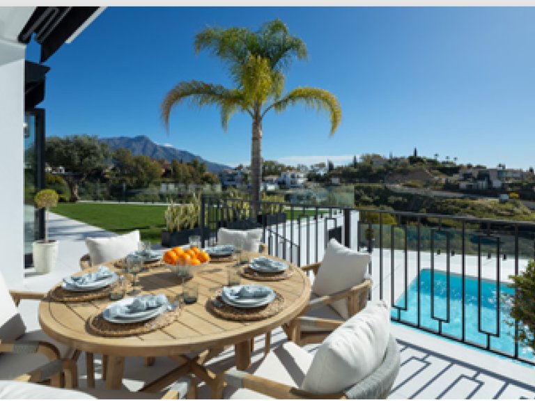 Villa for Sale in Benahavís, Malaga 9