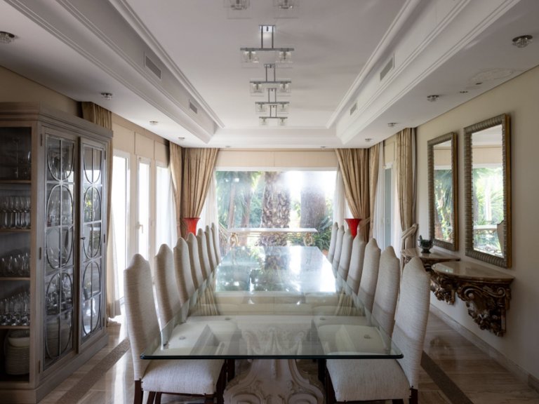 Villa for Sale in New Golden Mile, Malaga 8