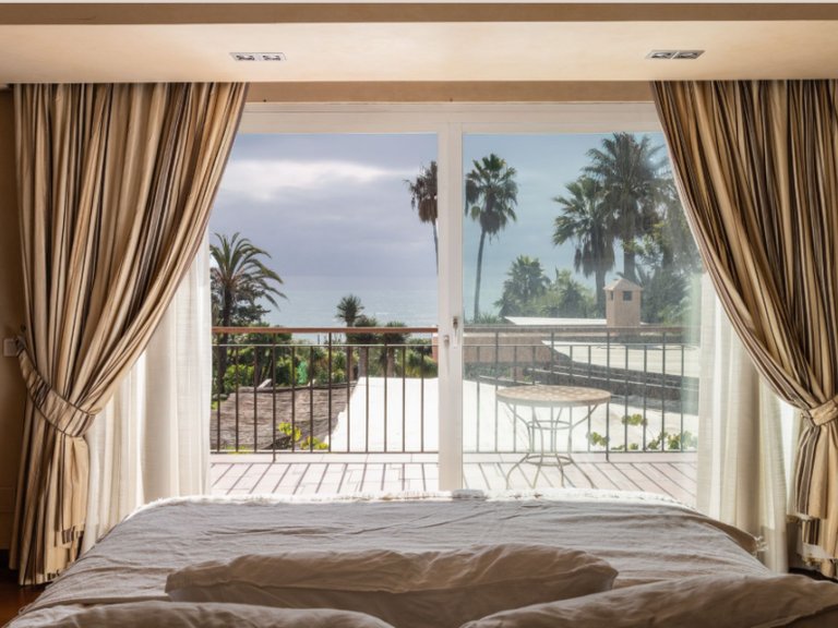 Villa for Sale in New Golden Mile, Malaga 6