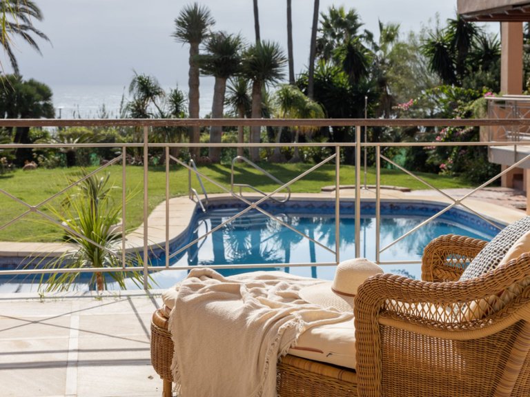 Villa for Sale in New Golden Mile, Malaga 12