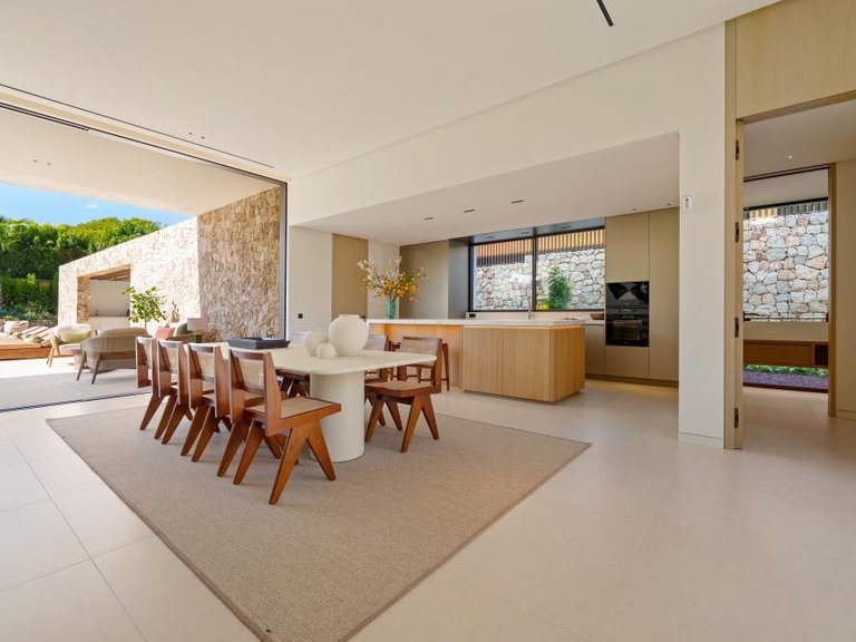 Villa for Sale in New Golden Mile, Malaga 36