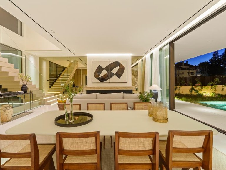 Villa for Sale in New Golden Mile, Malaga 4
