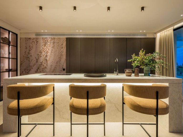 Villa for Sale in New Golden Mile, Malaga 9