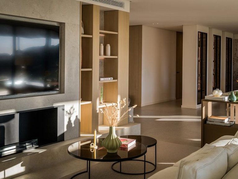 Villa for Sale in New Golden Mile, Malaga 25
