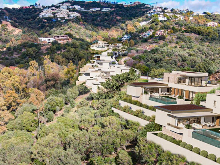 Plot for Sale in New Golden Mile, Malaga 4