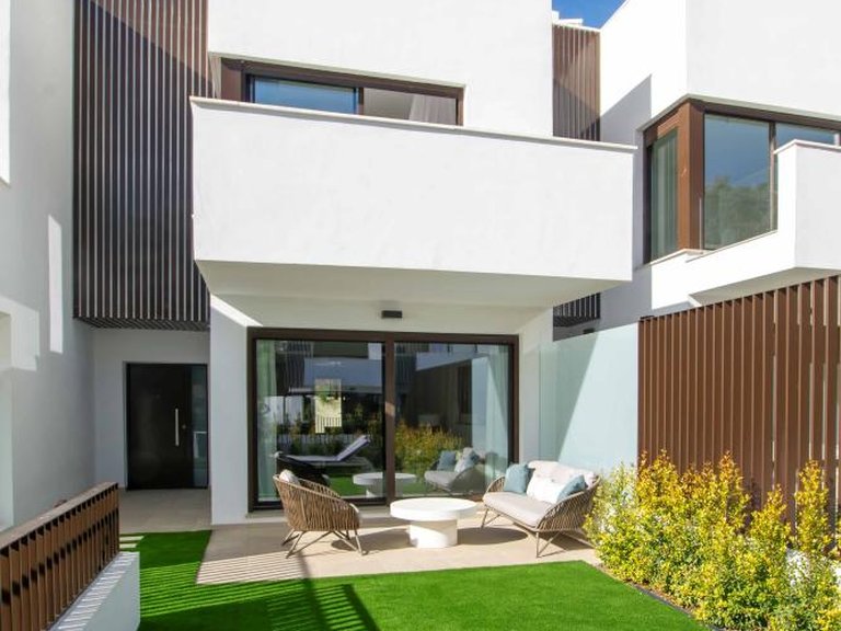 Town House for Sale in Malaga Este, Malaga 1
