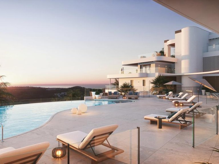 Penthouse for Sale in Estepona, Malaga 1