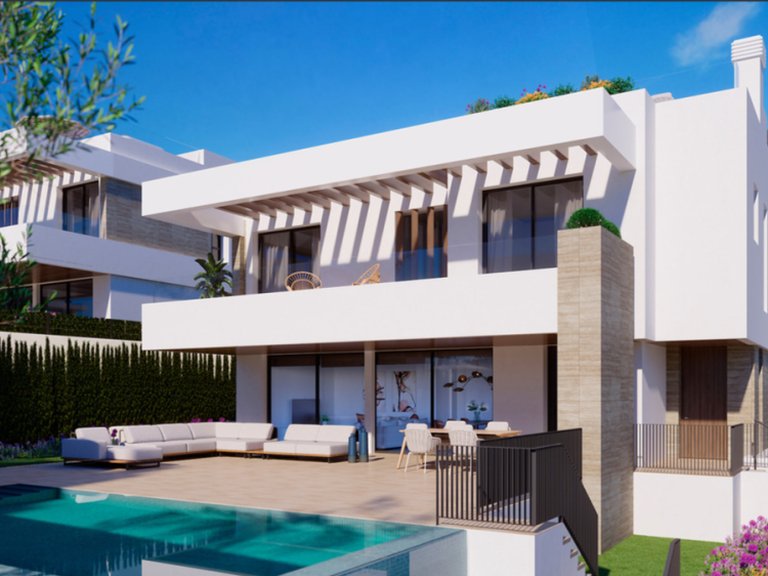 Villa for Sale in New Golden Mile, Malaga 2