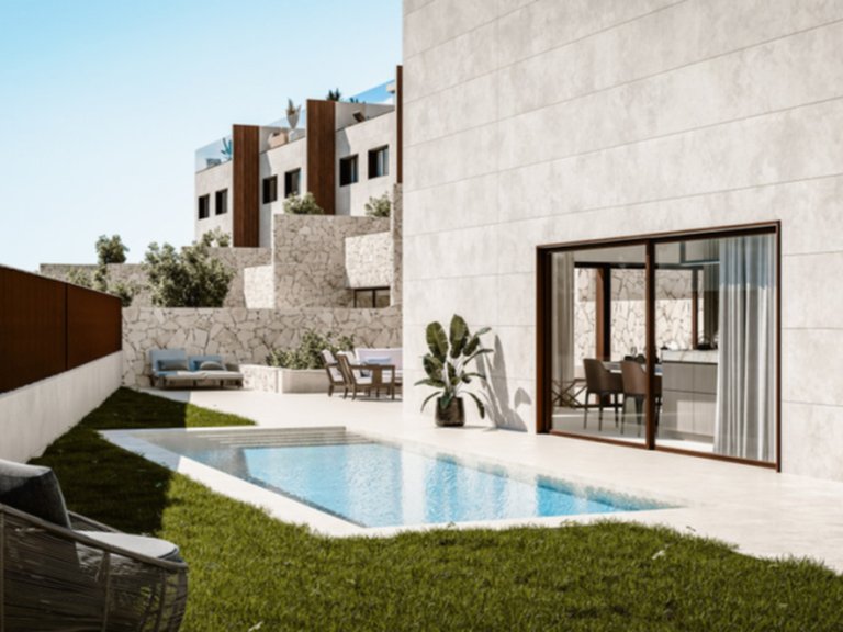 Villa for Sale in Fuengirola, Malaga 1