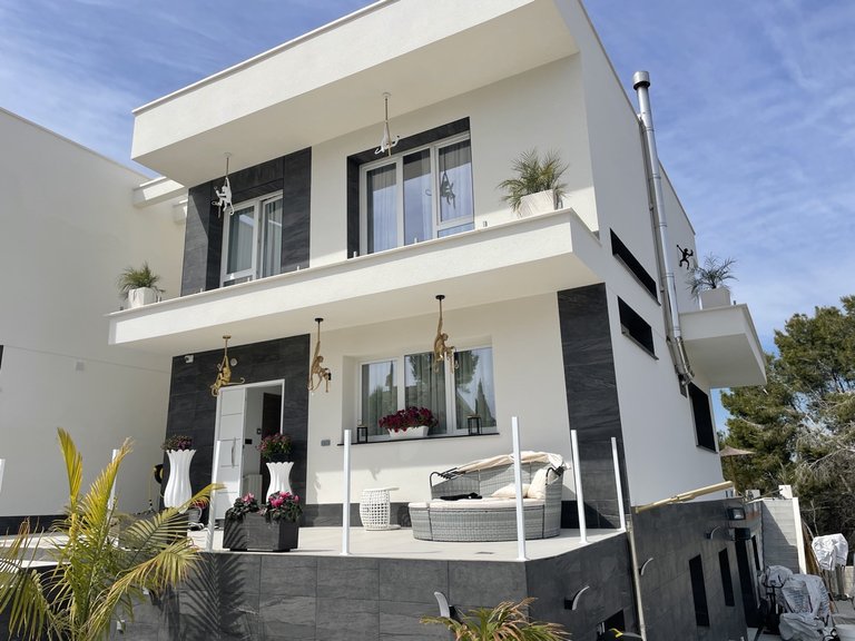 Villa for Sale in Los Balcones, Alicante 3