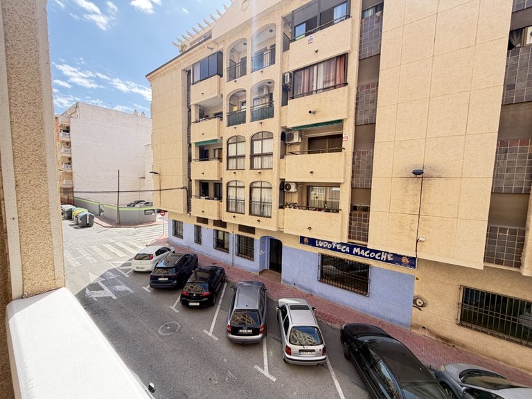 Apartment for Sale in Torrevieja, Alicante, 9