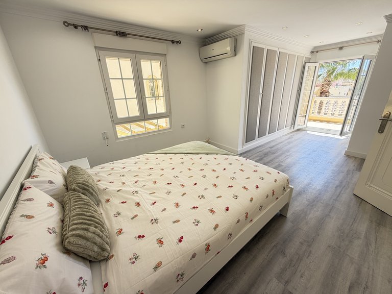 Villa for Sale in Las Ramblas, Alicante 23