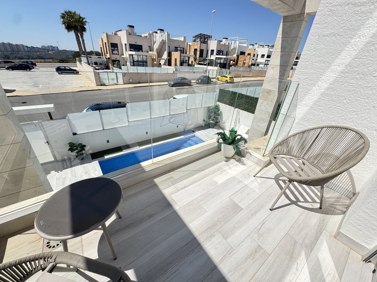 Villa for Sale in Cabo Roig, Alicante 20