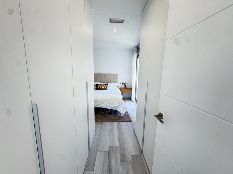 Villa for Sale in Cabo Roig, Alicante 10