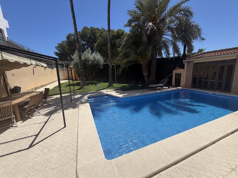 Villa for Sale in Los Balcones, Alicante 34