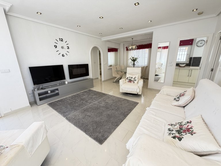 Villa for Sale in Torremendo, Alicante 4