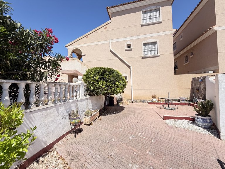 Apartment for Sale in La Zenia, Alicante 1