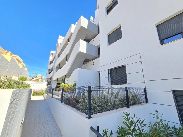Apartment for Sale in Costa Blanca Orihuela Costa, Alicante 2