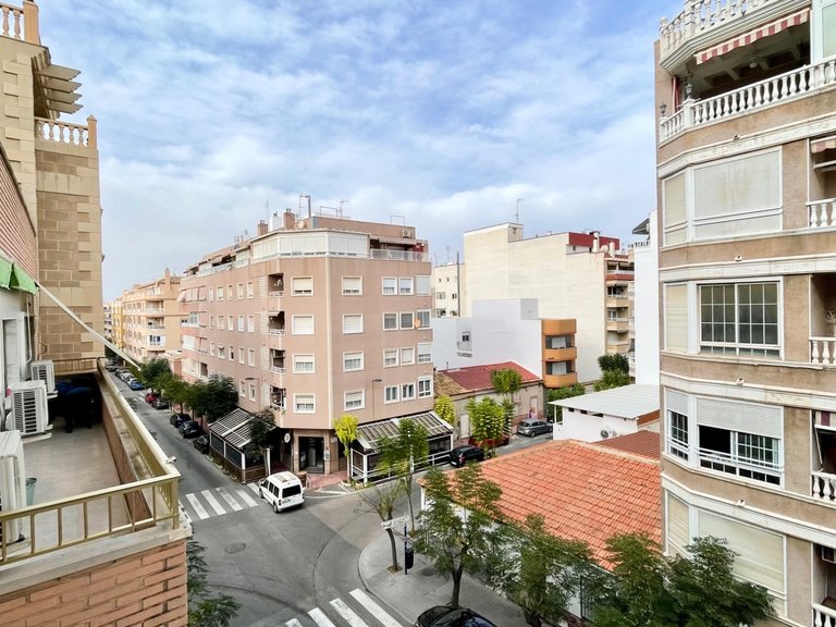 Apartment for Sale in Centro, Torrevieja, Alicante 14