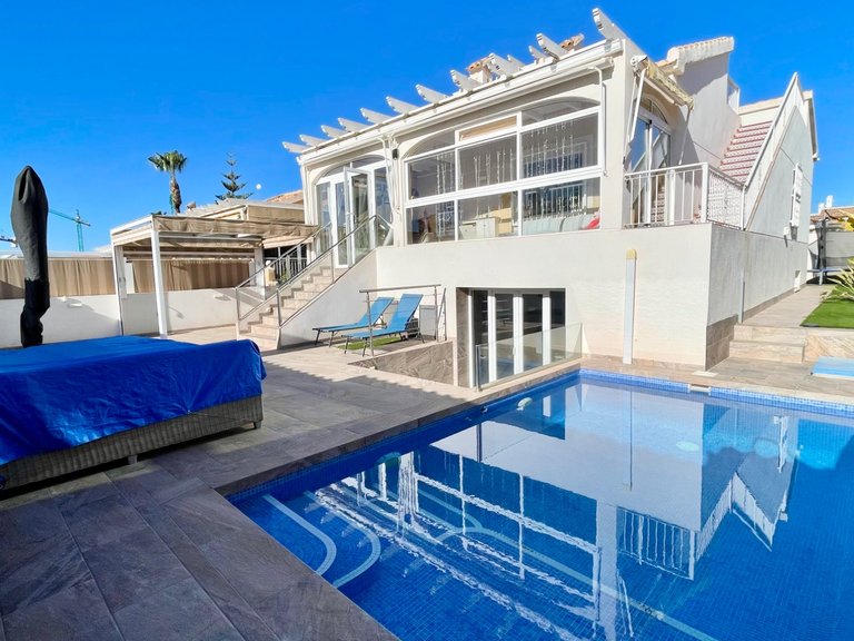 Villa for Sale in Los Altos, Orihuela Costa, Alicante 1